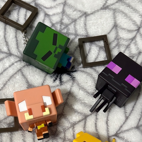 Minecraft Action Figure Keychain Set - Multicolor - Picture 3 of 4